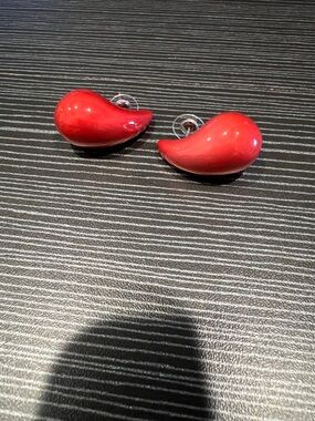 Red Chili Peppe Stud Earrings NIP